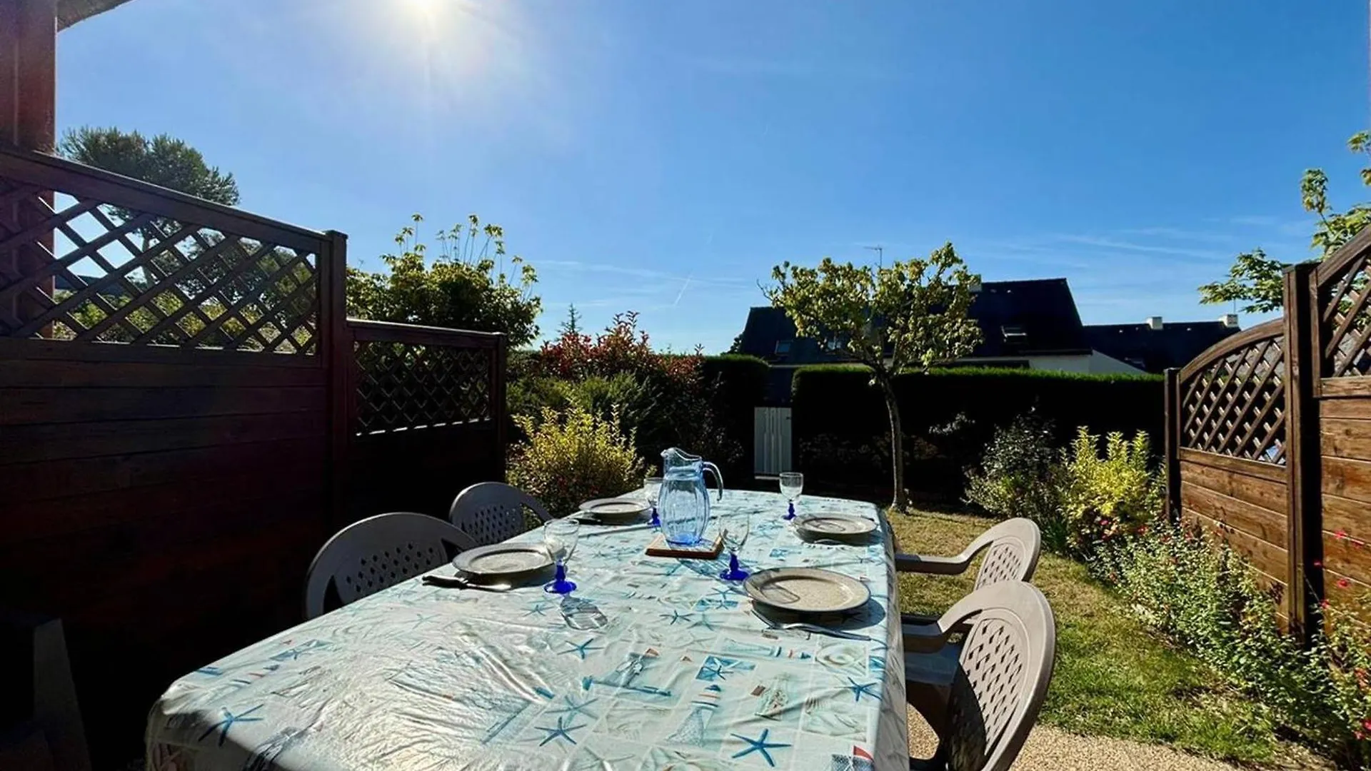 Maison A Carnac: 2 Chambres, 4 Couchages, Jardin, Parking, Proche Plage Et Commerces - Fr-1-377-46 France
