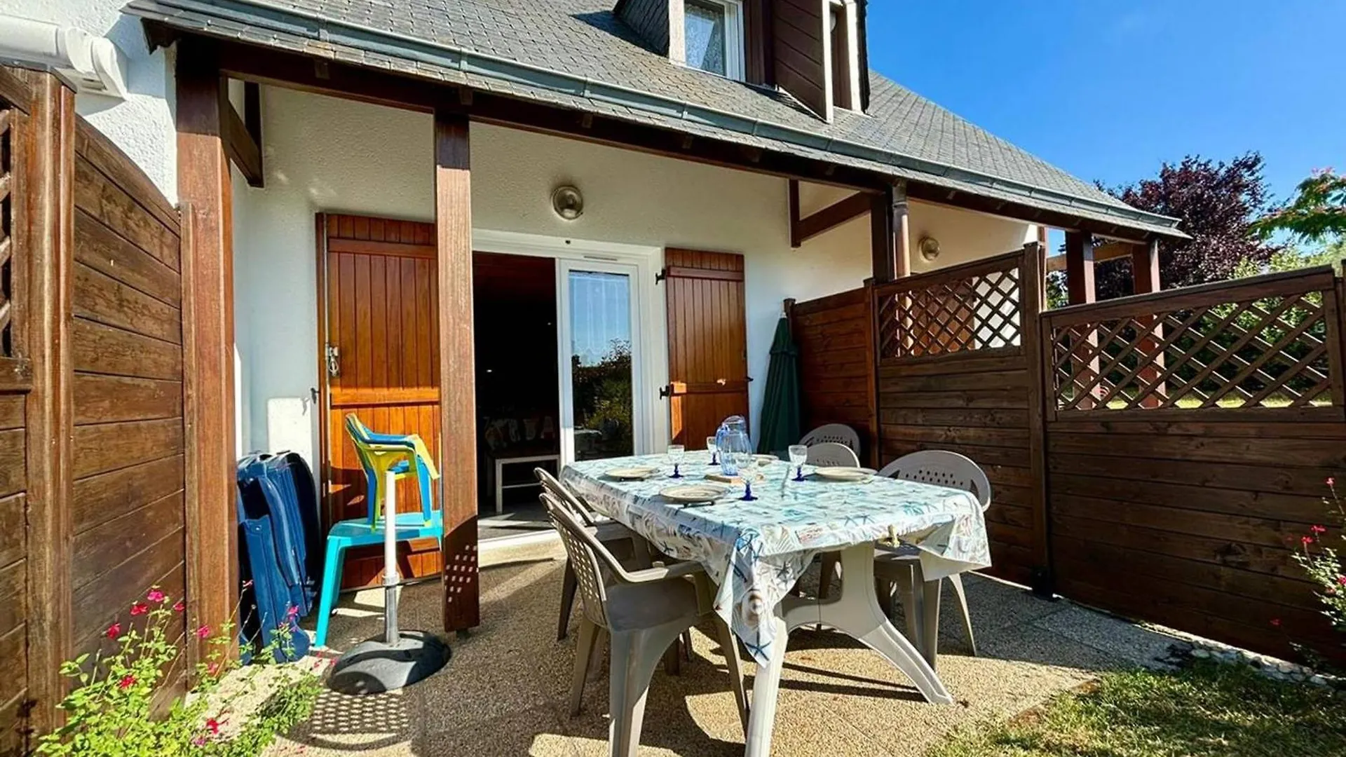 Maison A Carnac: 2 Chambres, 4 Couchages, Jardin, Parking, Proche Plage Et Commerces - Fr-1-377-46 0*, Carnac France